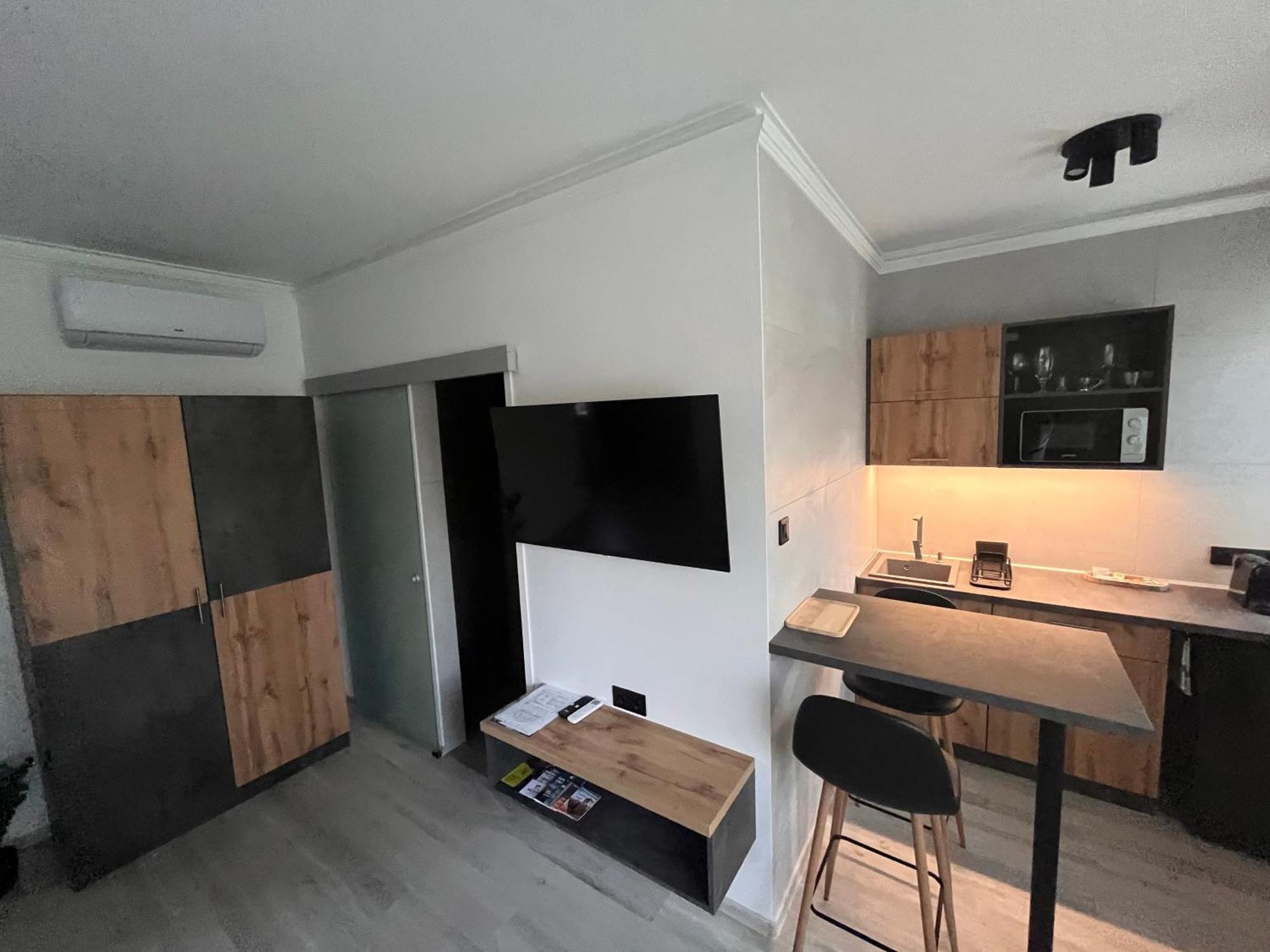 Varkapu Apartmanok 2 久洛 外观 照片