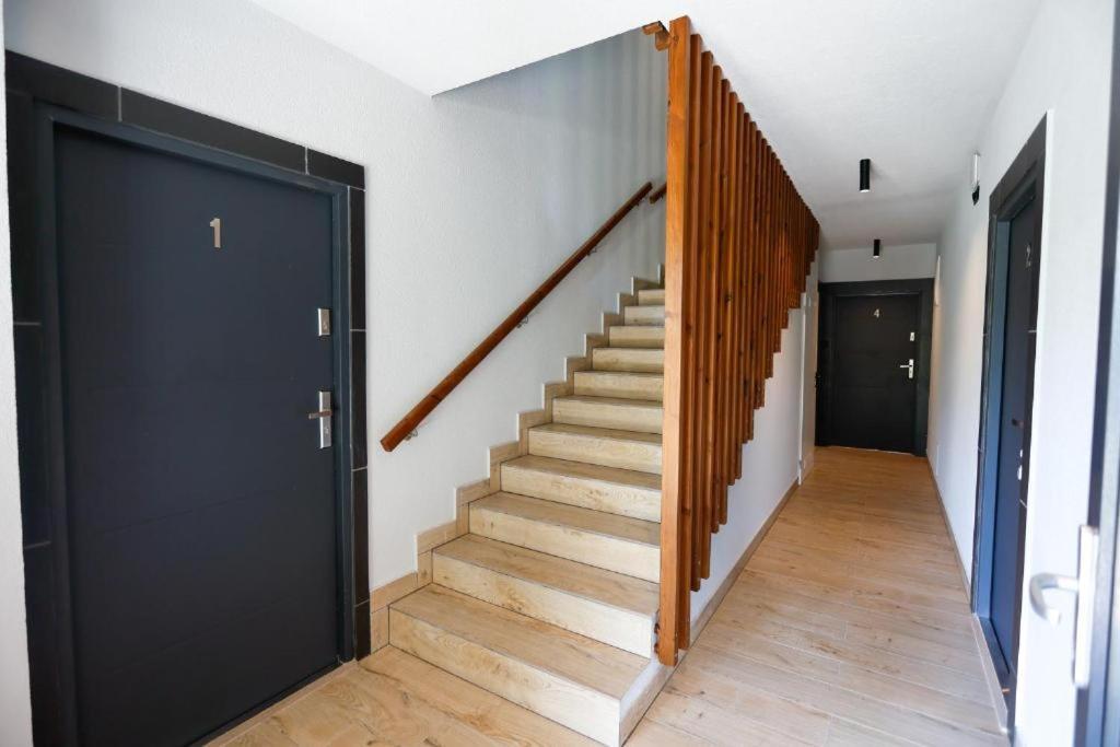 Varkapu Apartmanok 2 久洛 外观 照片